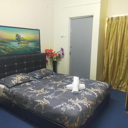 Netasha Holiday Inn Тана Рата Екстериор снимка