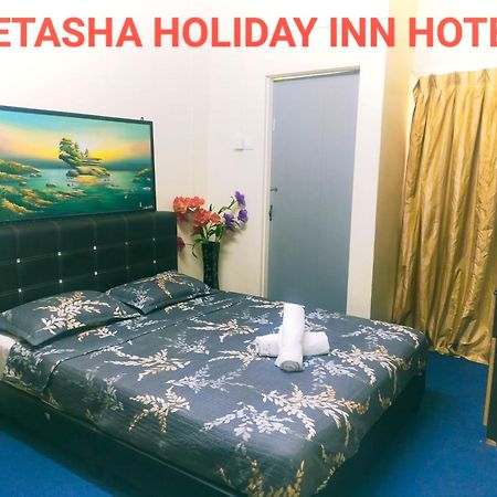 Netasha Holiday Inn Тана Рата Екстериор снимка