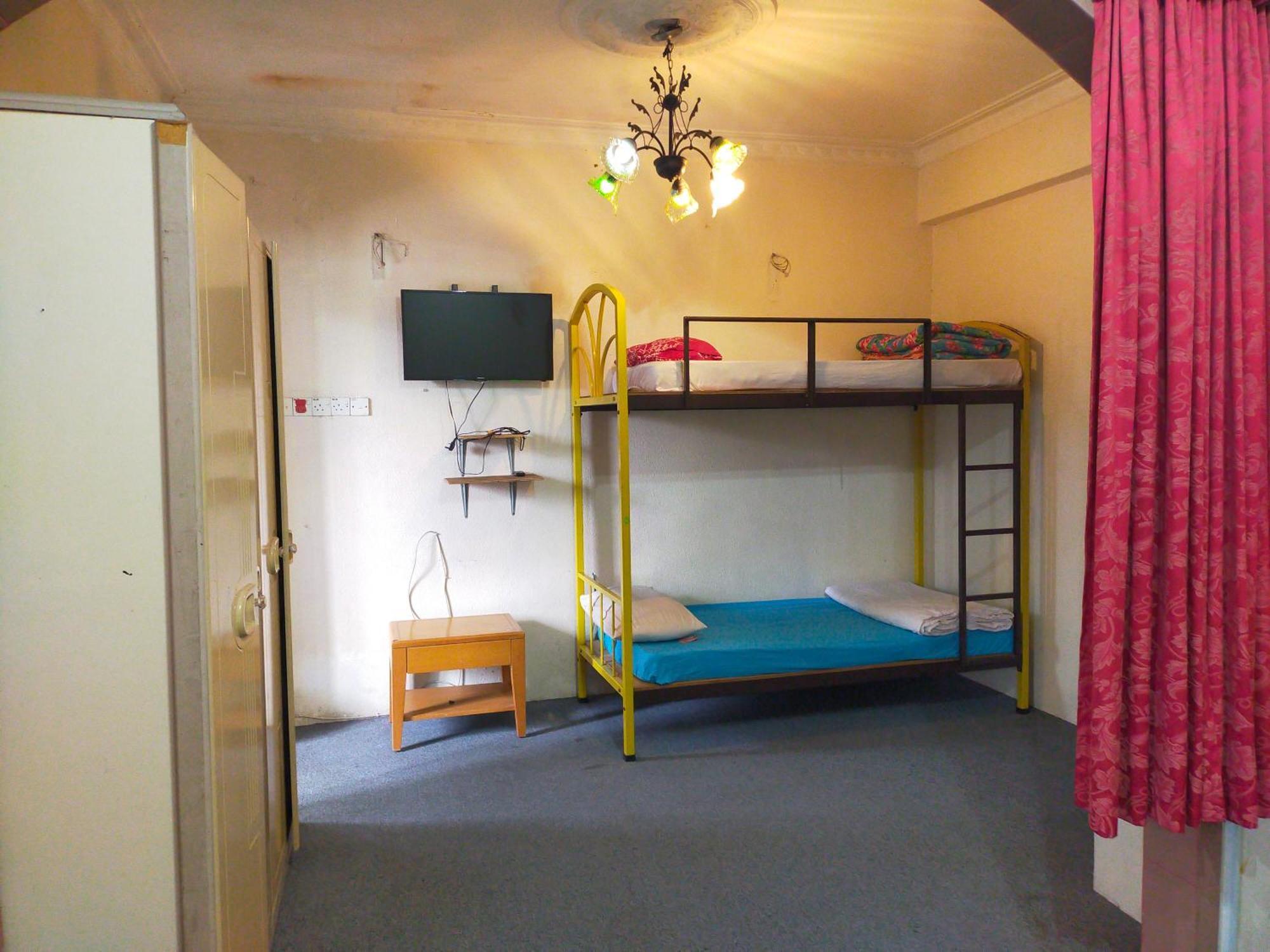 Netasha Holiday Inn Тана Рата Екстериор снимка