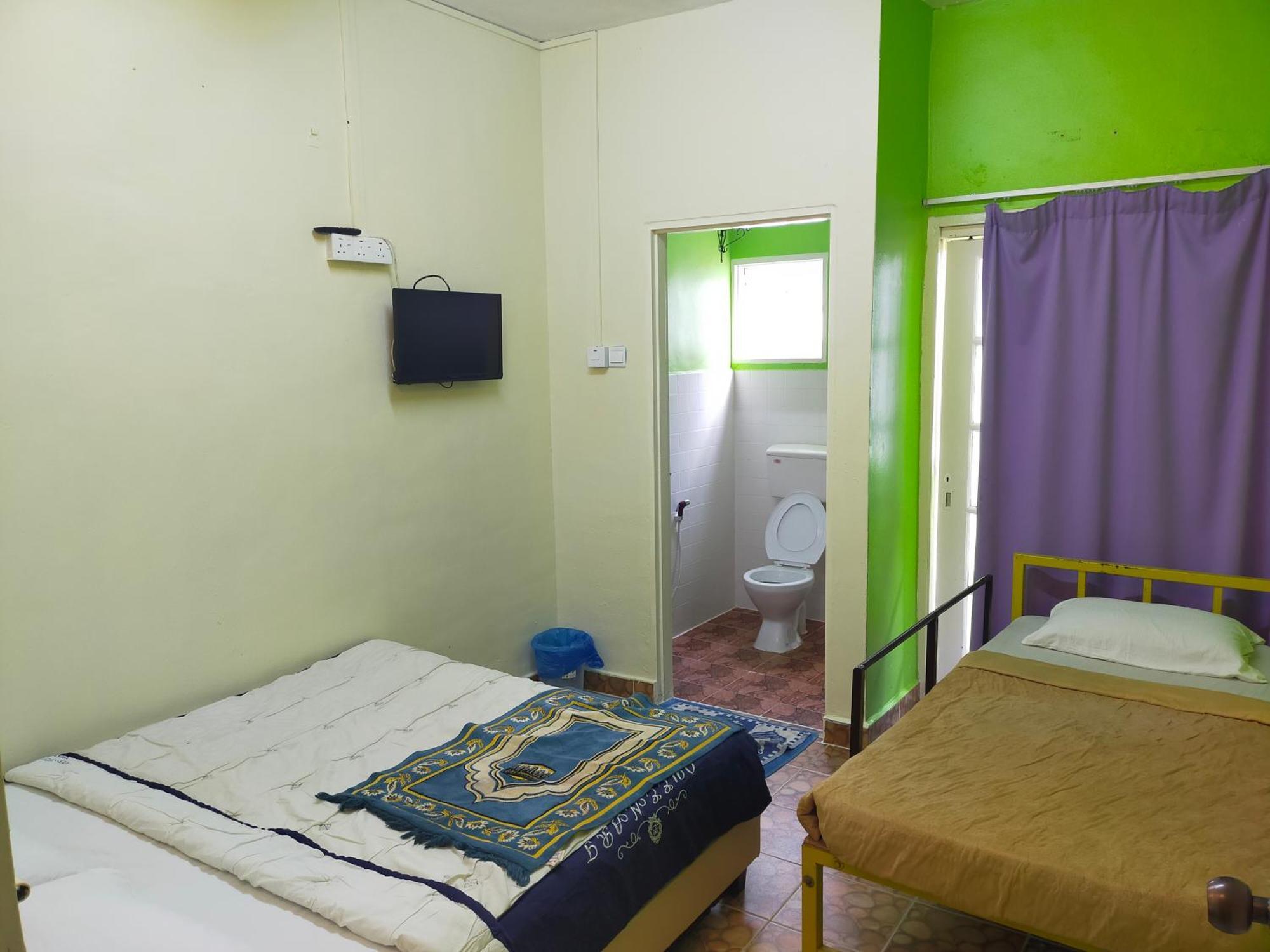 Netasha Holiday Inn Тана Рата Екстериор снимка