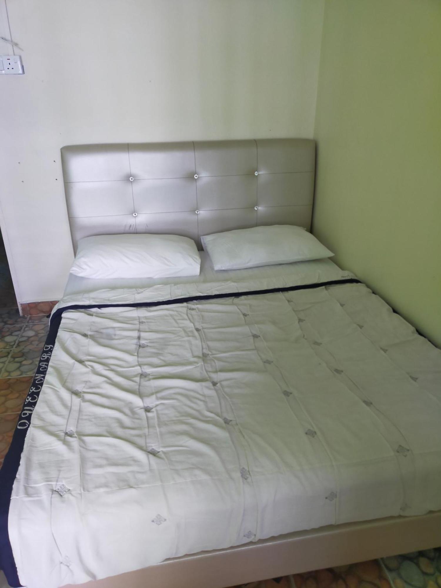 Netasha Holiday Inn Тана Рата Екстериор снимка