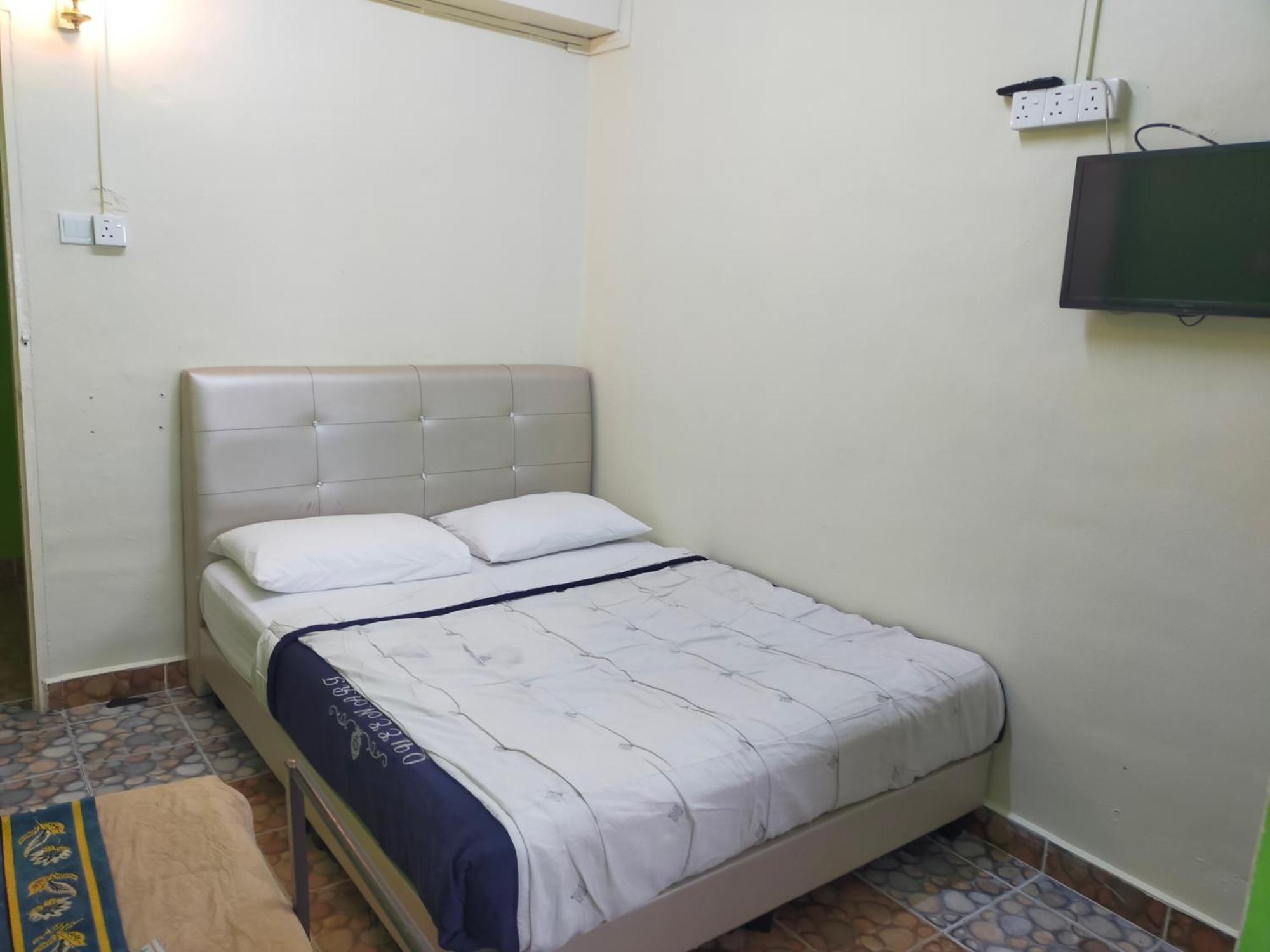 Netasha Holiday Inn Тана Рата Екстериор снимка