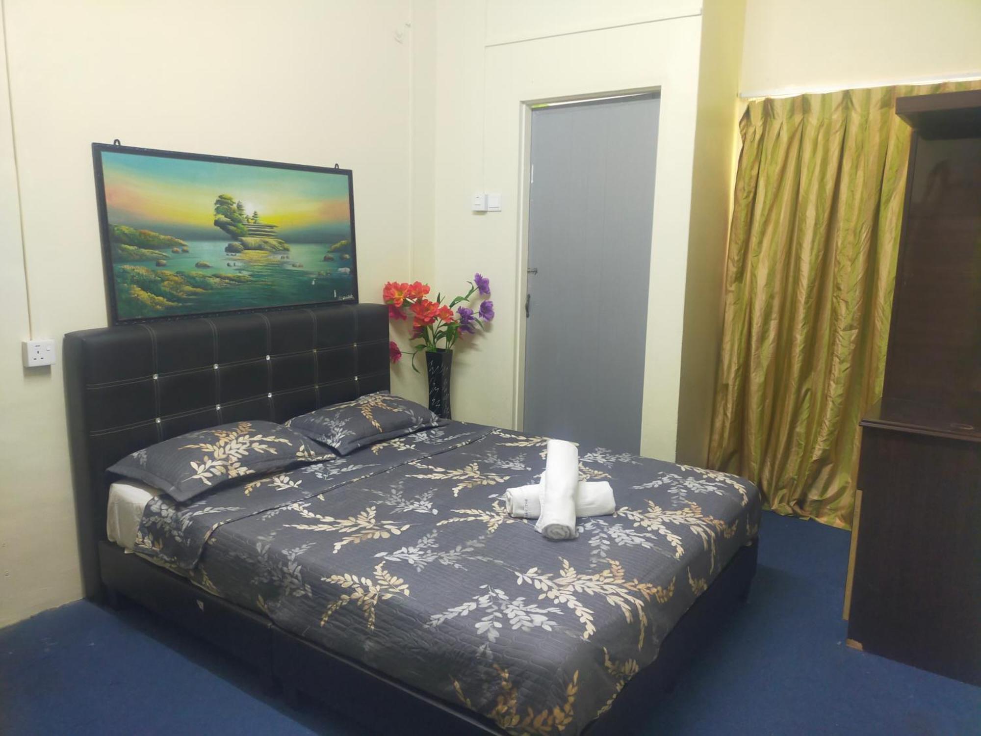 Netasha Holiday Inn Тана Рата Екстериор снимка