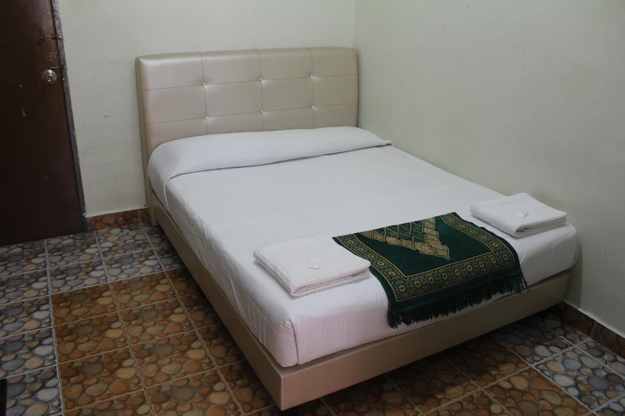 Netasha Holiday Inn Тана Рата Екстериор снимка
